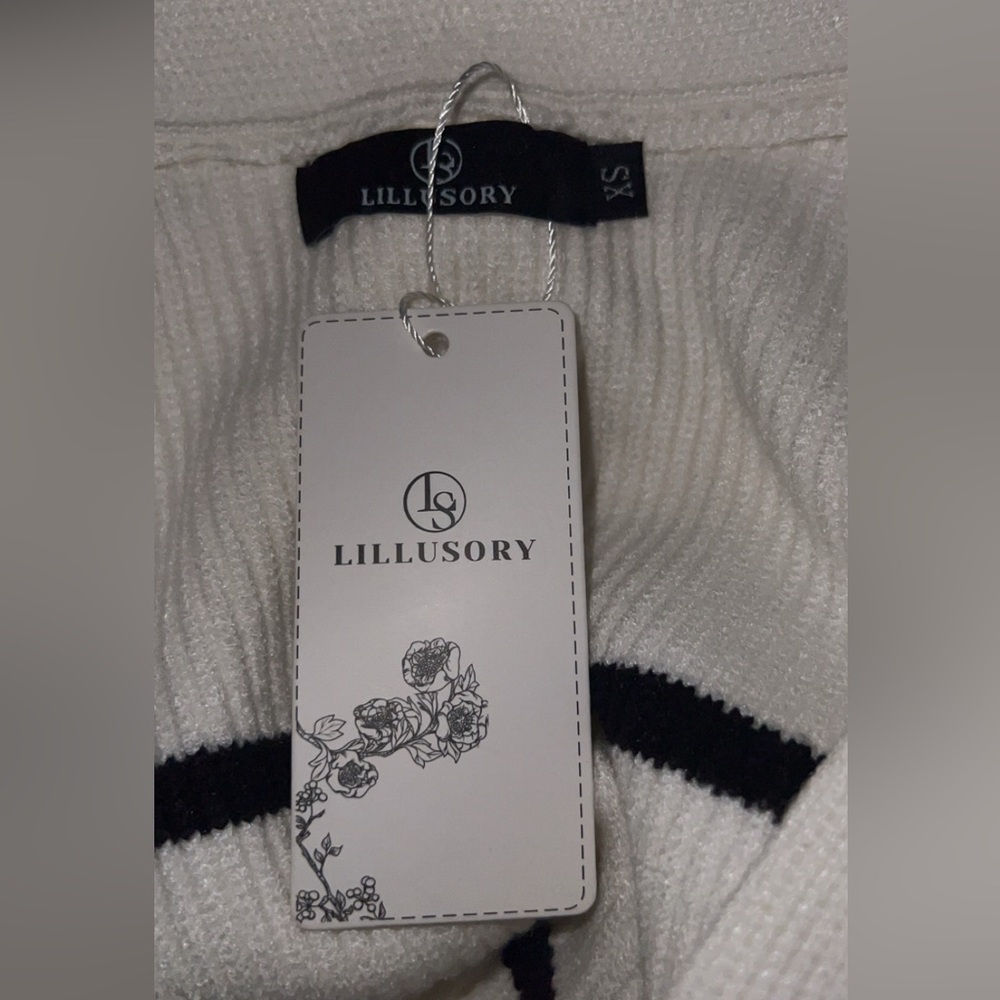 Classic Black and White Striped Cardigan Sweater - Picture 5 of 5